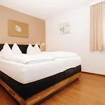 アパートホテル Garni Tannenhof 3*