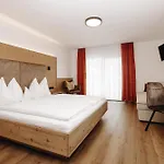 Garni Tannenhof アパートホテル フラッハウ