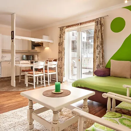 Апарт-отель Garni Tannenhof