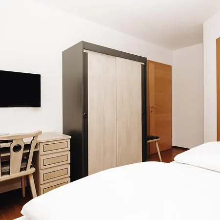 Апарт-готель Garni Tannenhof 3*