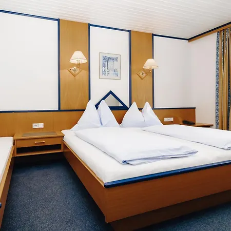 Апарт-готель Garni Tannenhof 3*