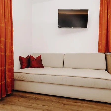 Апарт-отель Garni Tannenhof