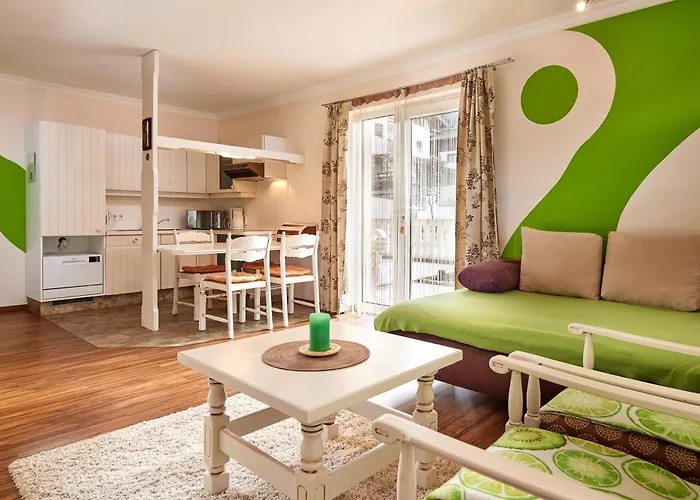 Апарт-готель Garni Tannenhof