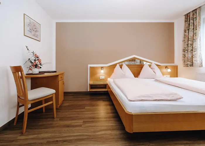 Апарт-готель Garni Tannenhof 3*