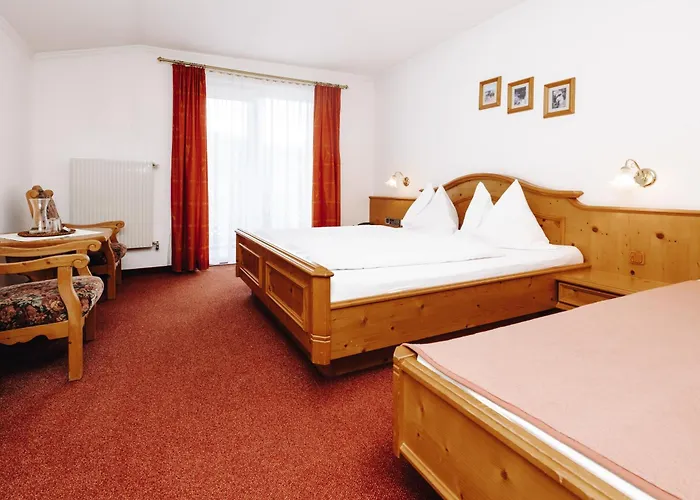 アパートホテル Garni Tannenhof フラッハウ