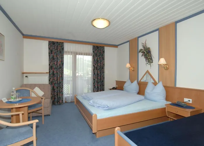 Garni Tannenhof フラッハウ